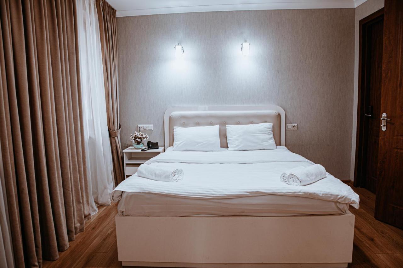 Sama Grand Hotel Tbiliszi Kültér fotó
