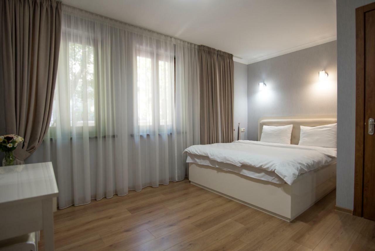 Sama Grand Hotel Tbiliszi Kültér fotó