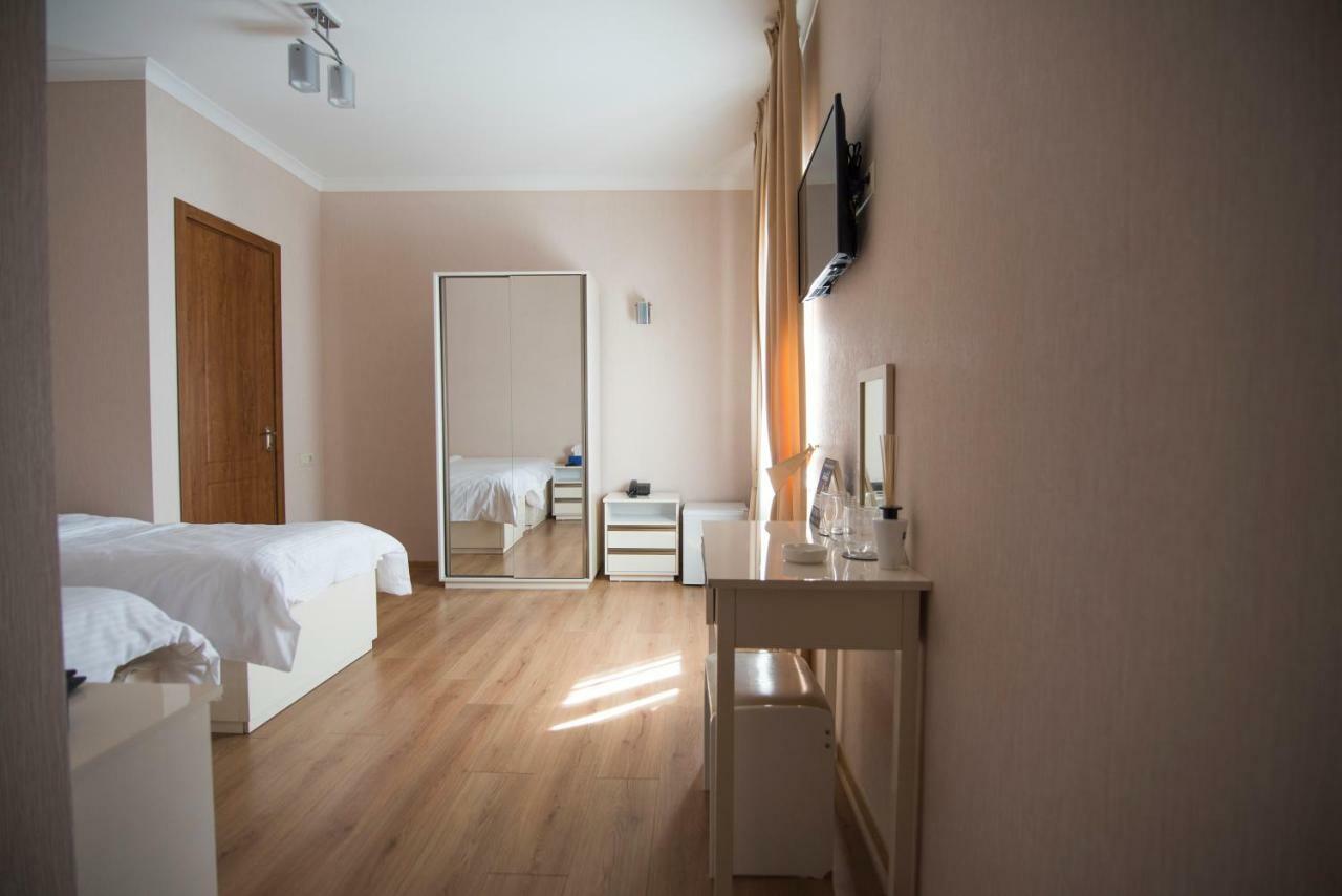 Sama Grand Hotel Tbiliszi Kültér fotó
