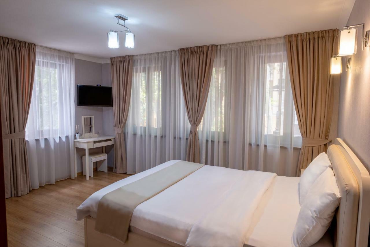 Sama Grand Hotel Tbiliszi Kültér fotó